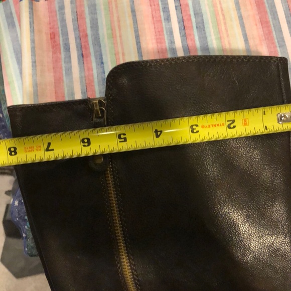 Tall brown boots - Picture 7 of 7